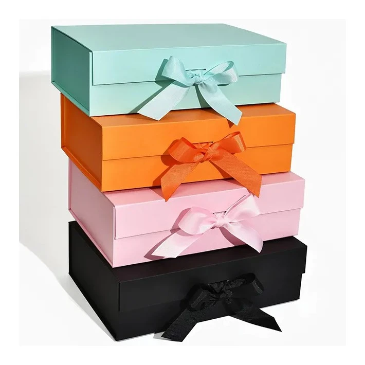 Värikäs lahjapaperi